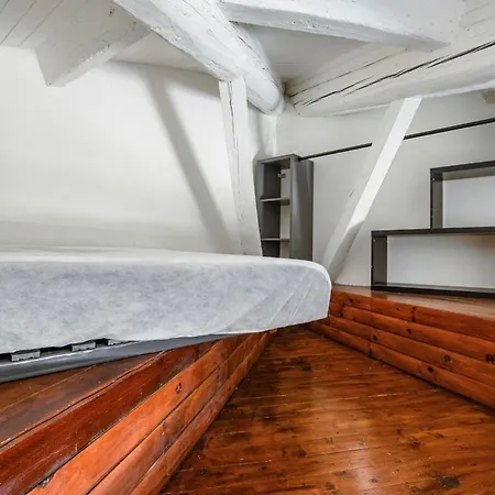 Apartment Le Nid D'aigle De La Comedie *